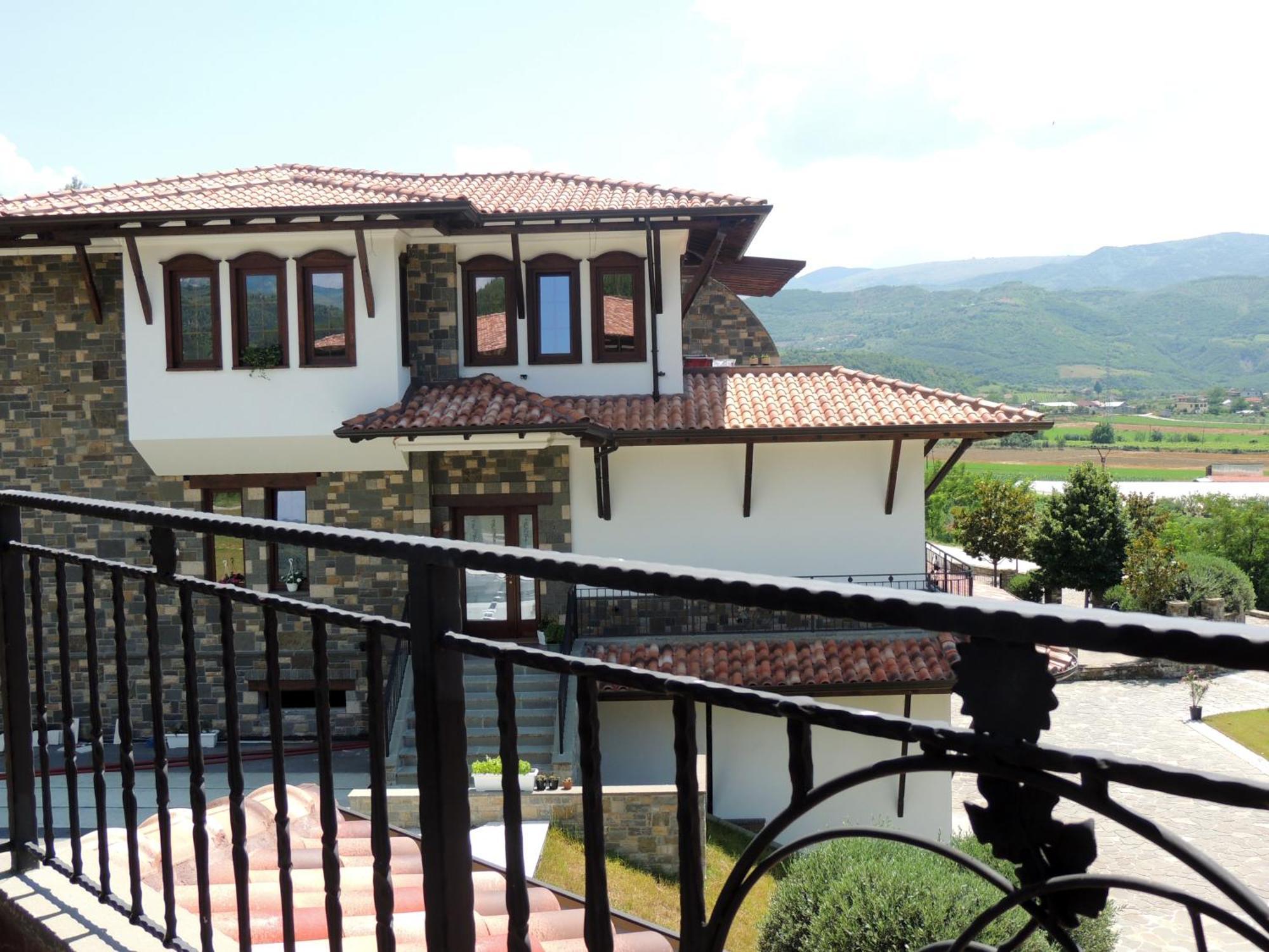 Pupa Winery & Guest House - Berat Berat