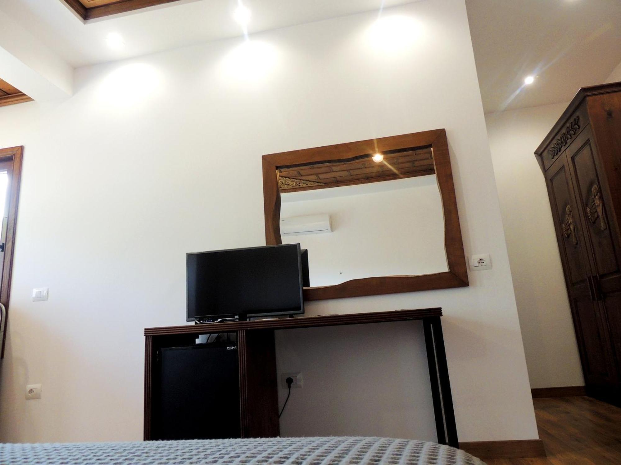 Pupa Winery & Guest House - Berat Gjestgiverier