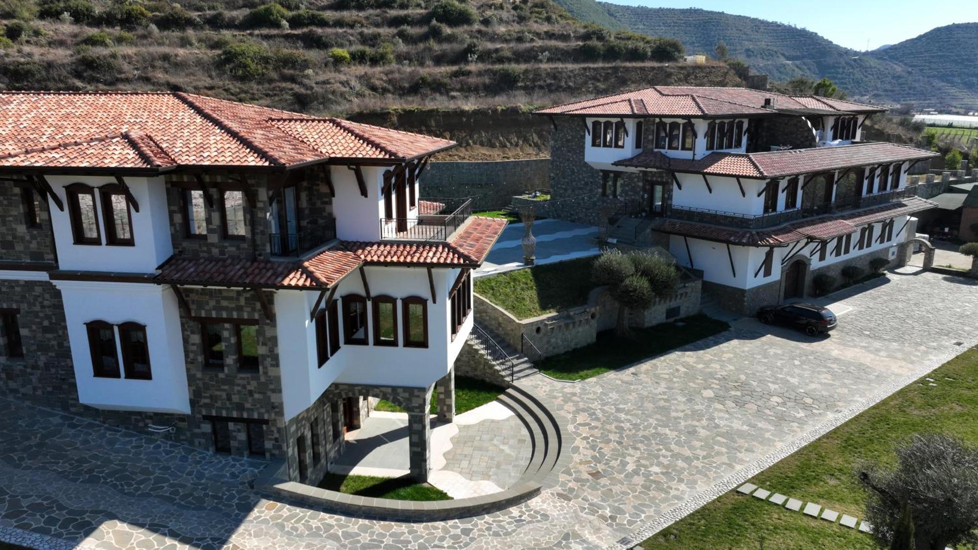 Pupa Winery & Guest House - Berat Gjestgiverier